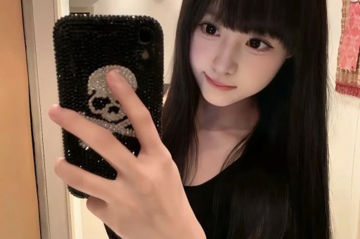 主播说丨央视曝光！新能源车企“锁电”坑惨车主车主哭诉：续航510实际跑不到300
