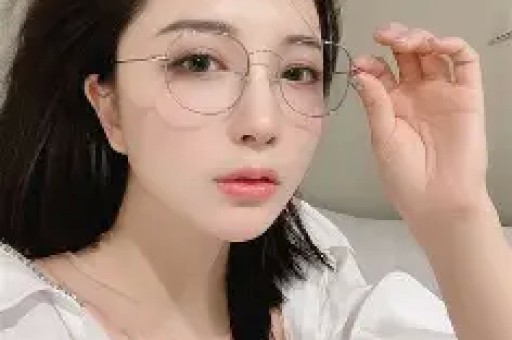 女演员自爆当年离谱潜规则如今全成时代眼泪网友：早该淘汰
