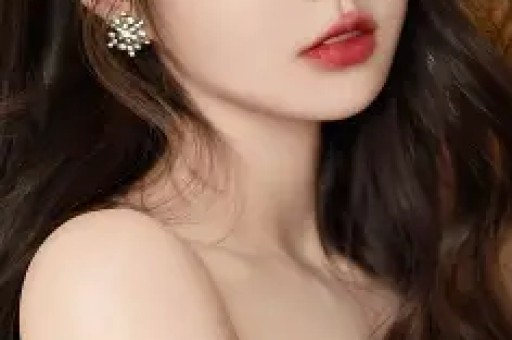 33岁男星刚红就塌房！牵手小3岁女星甜蜜逛街女方疑似有男友